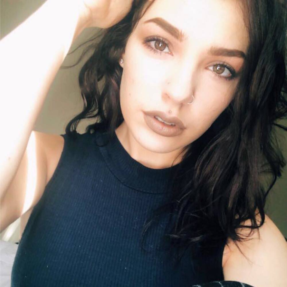 Meet your Posher, Miisha